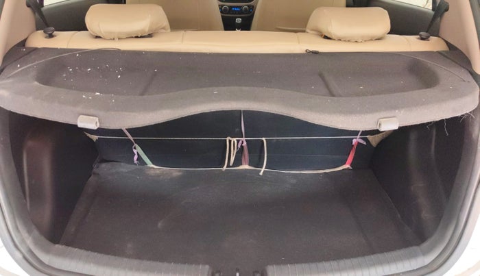 2017 Hyundai Grand i10 ASTA 1.2 KAPPA VTVT, Petrol, Manual, 28,009 km, Boot Inside