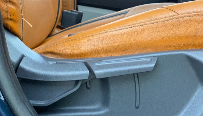 2020 Hyundai GRAND I10 NIOS SPORTZ 1.2 KAPPA VTVT, Petrol, Manual, 15,684 km, Driver Side Adjustment Panel