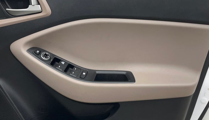 2018 Hyundai Elite i20 SPORTZ 1.2, Petrol, Manual, 57,894 km, Driver Side Door Panels Control