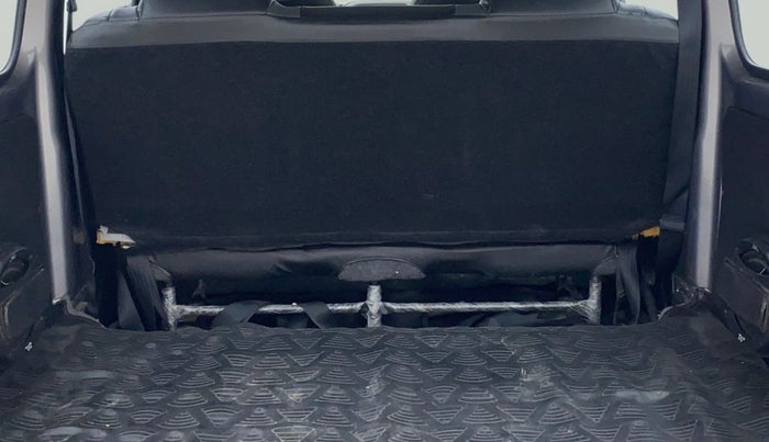 2022 Maruti Eeco 5 STR AC (O), Petrol, Manual, 8,164 km, Boot Inside