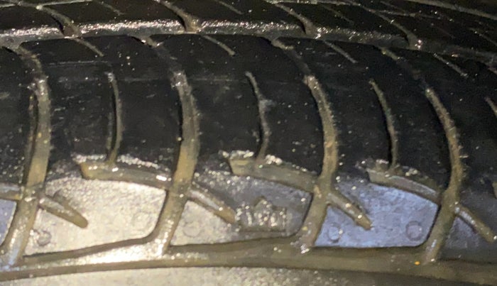 2019 Tata Tiago XZ PLUS PETROL, CNG, Manual, 63,290 km, Right Front Tyre Tread