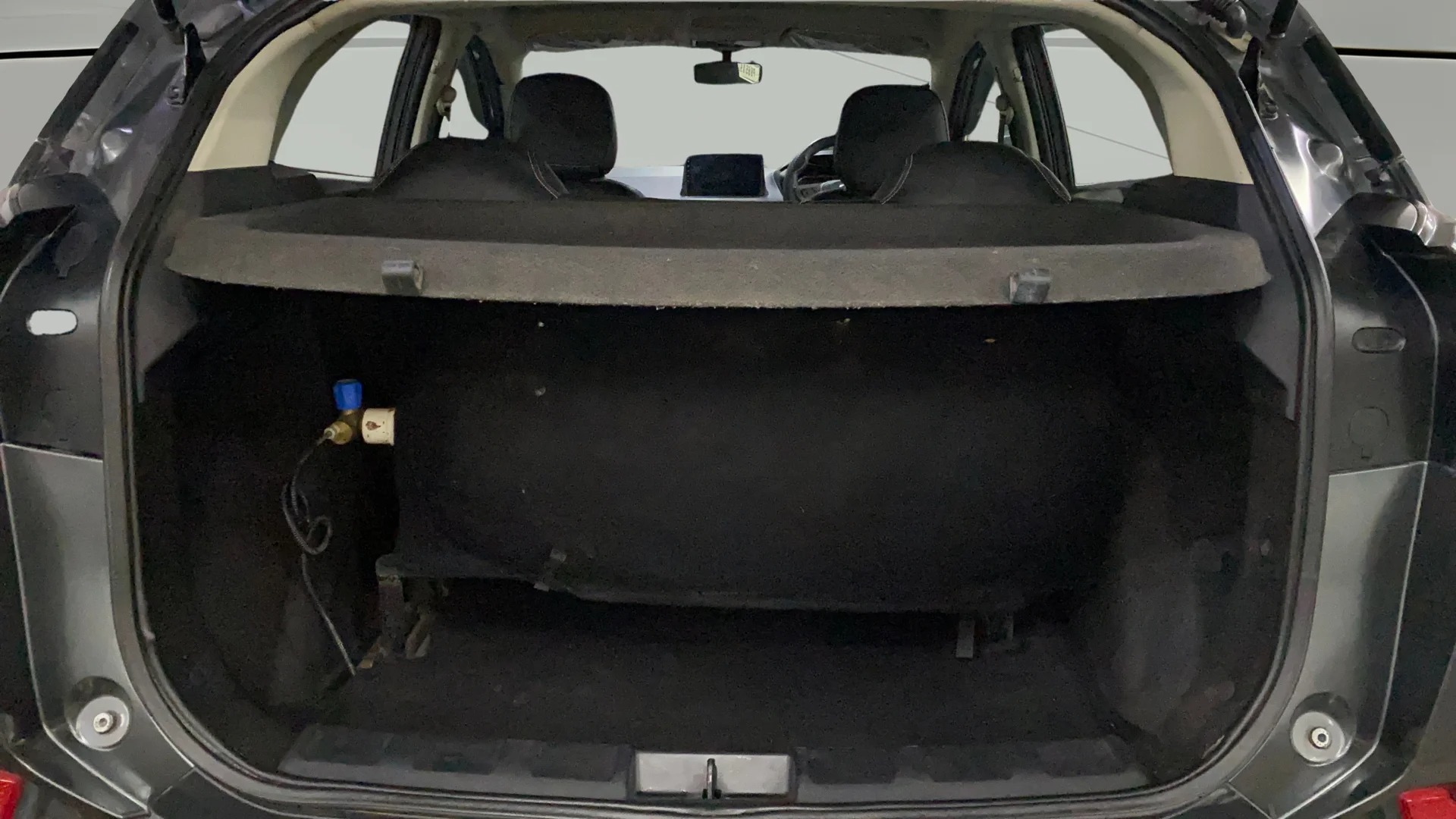 2022 Tata NEXON XE PETROL, CNG, Manual, 35,790 km, Boot Inside