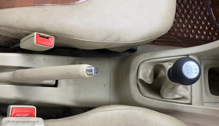 2015 Maruti Swift Dzire VXI, Petrol, Manual, 98,682 km, Gear Lever