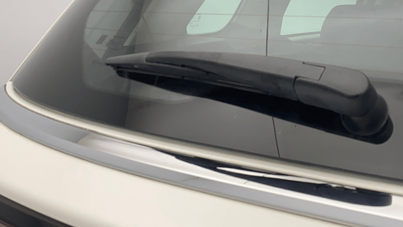 2023 Maruti Grand Vitara ALPHA SMART HYBRID, Petrol, Manual, 35,536 km, Rear Wiper