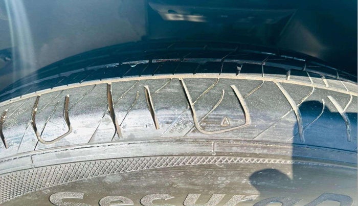 2022 Tata Harrier XZA PLUS 2.0L, Diesel, Automatic, 66,992 km, Right Rear Tyre Tread