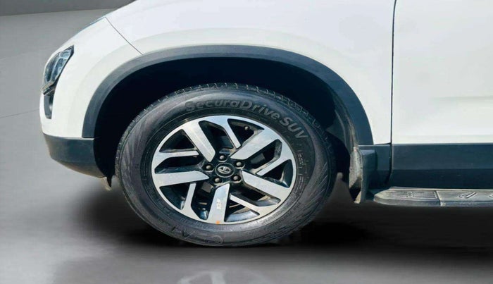 2022 Tata Harrier XZA PLUS 2.0L, Diesel, Automatic, 66,992 km, Left Front Wheel