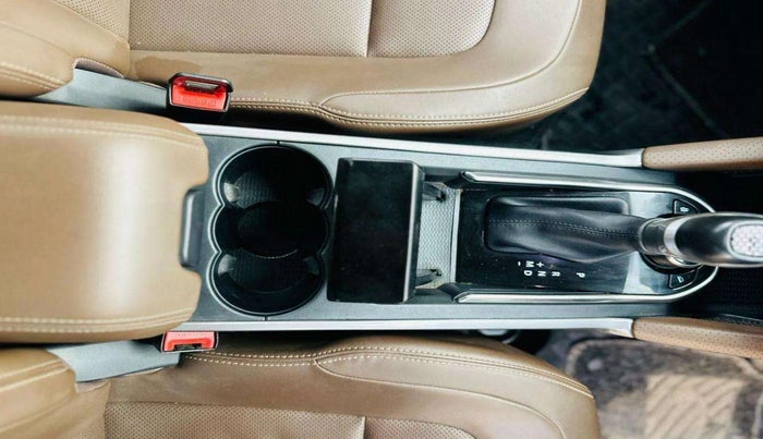 2022 Tata Harrier XZA PLUS 2.0L, Diesel, Automatic, 66,992 km, Gear Lever