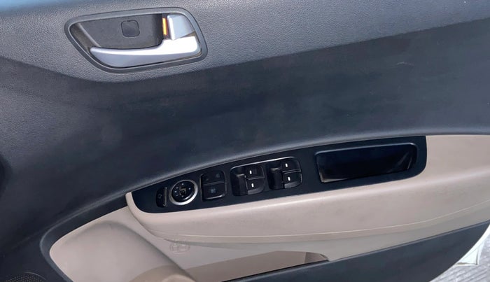 2018 Hyundai Grand i10 SPORTZ 1.2 KAPPA VTVT, Petrol, Manual, 96,033 km, Driver Side Door Panels Control