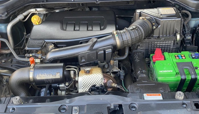 2020 Mahindra XUV300 W6 1.2 PETROL, Petrol, Manual, 95,633 km, Engine View