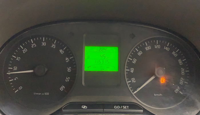 2014 Skoda Rapid AMBITION 1.6 TDI CR MT PLUS, Diesel, Manual, 1,15,272 km, Odometer Image