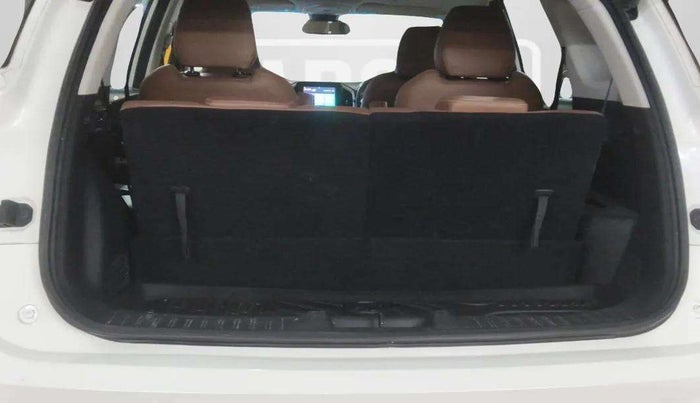 2020 MG HECTOR PLUS SHARP 1.5 PETROL TURBO DCT 6-STR, Petrol, Automatic, 78,476 km, Boot Inside