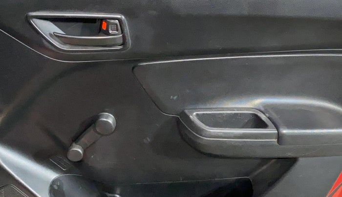 2018 Maruti Swift LXI, Petrol, Manual, 45,094 km, Driver Side Door Panels Control