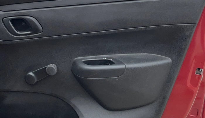 2017 Renault Kwid RXL, Petrol, Manual, 31,490 km, Driver Side Door Panels Control
