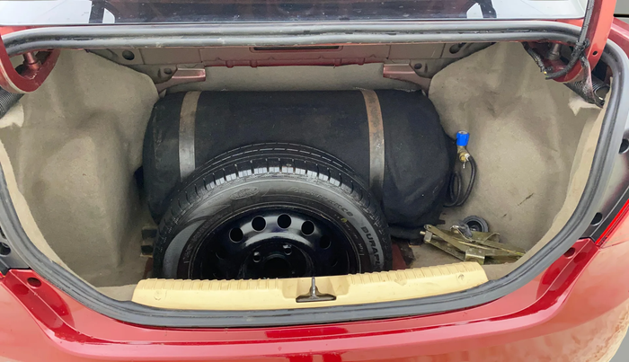 2018 Ford Figo Aspire TITANIUM 1.2 PETROL, CNG, Manual, 52,950 km, Boot Inside