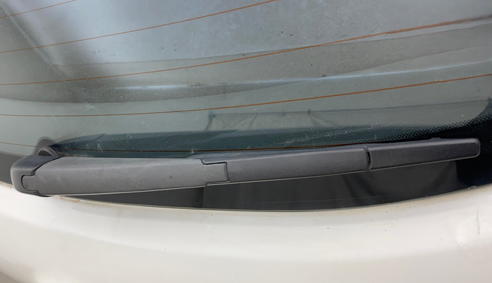 2017 Hyundai Elite i20 ASTA 1.2, Petrol, Manual, 1,03,531 km, Rear Wiper