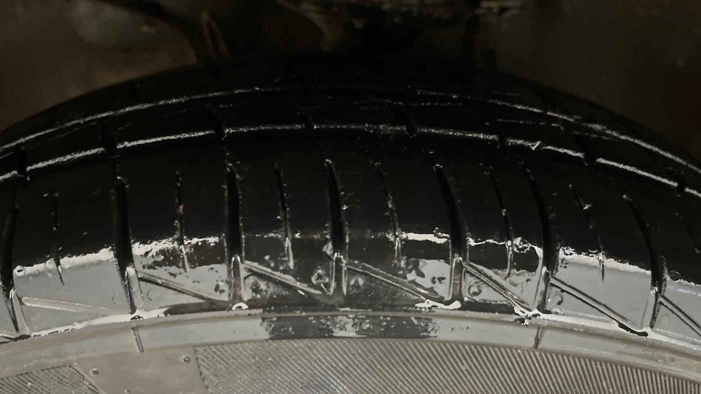 2023 Maruti Alto LXI O, Petrol, Manual, 20,782 km, Left Front Tyre Tread