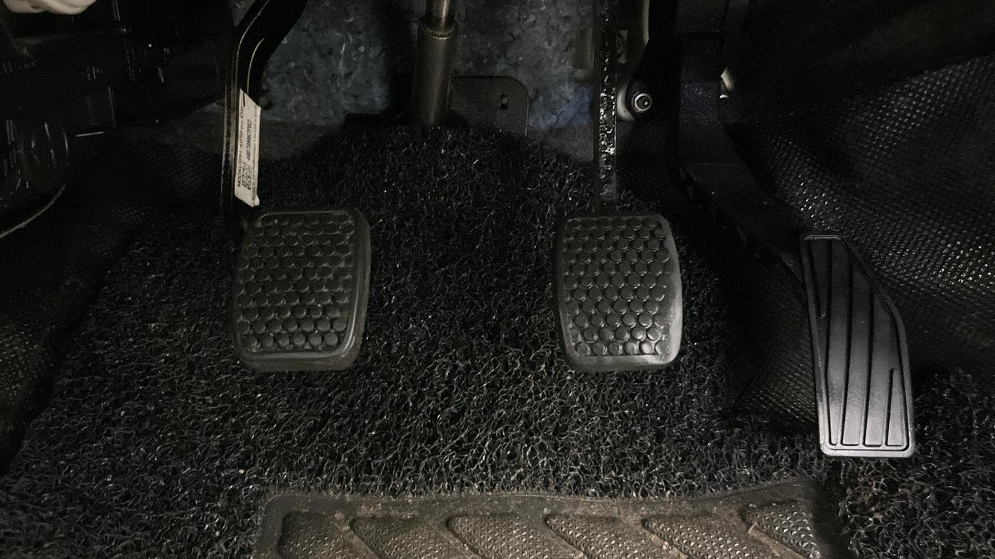 2023 Maruti Alto LXI O, Petrol, Manual, 20,782 km, Pedals