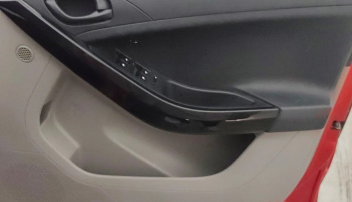 2018 Tata NEXON XM PETROL, Petrol, Manual, 55,956 km, Driver Side Door Panels Control