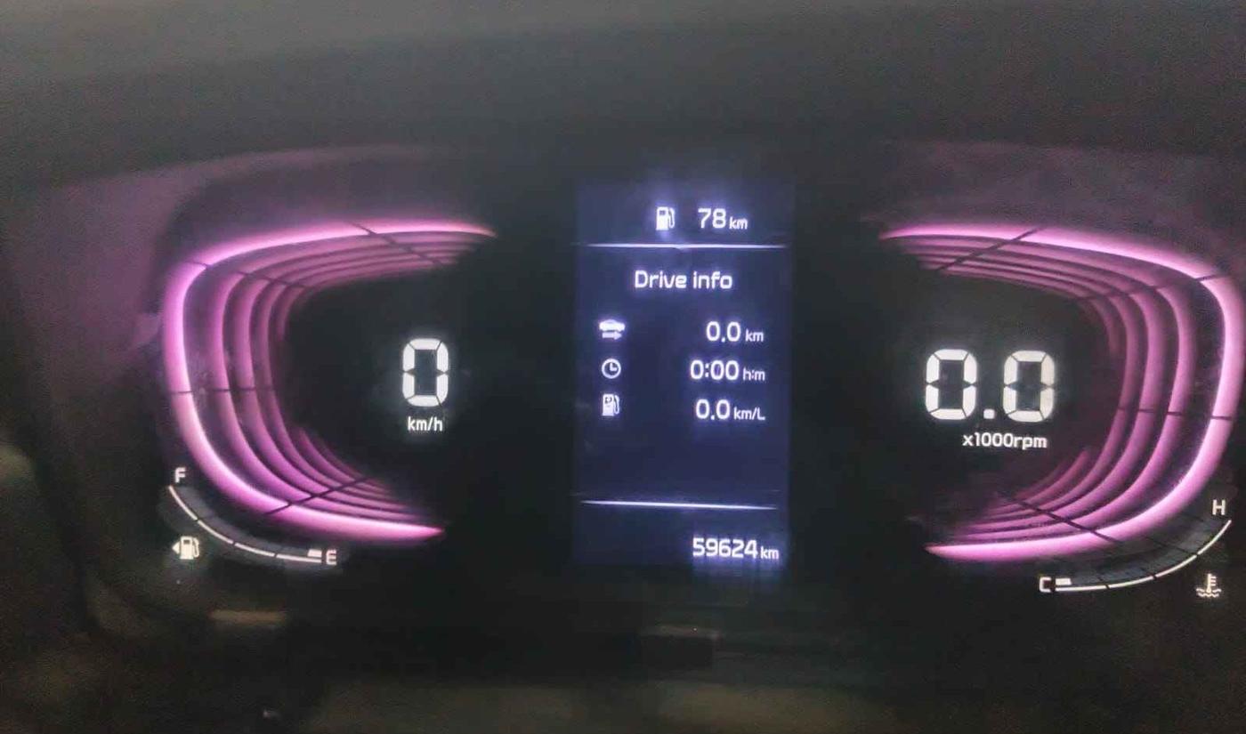 2022 KIA CARENS LUXURY 1.5 DIESEL 7 STR, Diesel, Manual, 59,629 km, Odometer Image