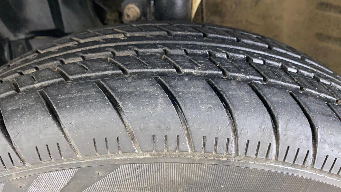 2019 Maruti New Wagon-R 1.0 Lxi (o) cng, CNG, Manual, 30,008 km, Left Front Tyre Tread