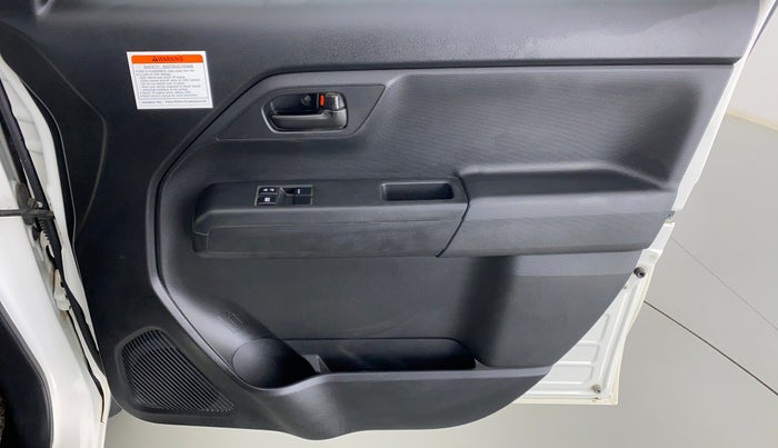 2019 Maruti New Wagon-R 1.0 Lxi (o) cng, CNG, Manual, 30,008 km, Driver Side Door Panels Control