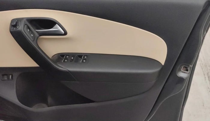 2019 Volkswagen Vento 1.2 TSI HIGHLINE PLUS AT, Petrol, Automatic, 1,16,810 km, Driver Side Door Panels Control