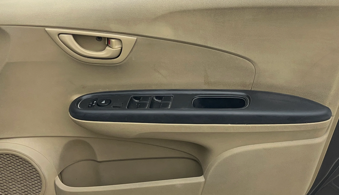 2017 Honda Amaze 1.2L I-VTEC S, Petrol, Manual, 74,364 km, Driver Side Door Panels Control