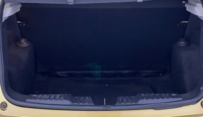 2020 Tata ALTROZ XZ PETROL, Petrol, Manual, 34,887 km, Boot Inside