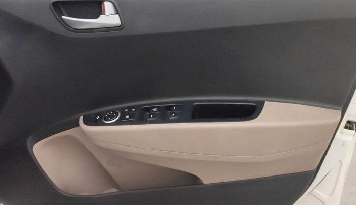 2015 Hyundai Grand i10 SPORTZ 1.2 KAPPA VTVT, Petrol, Manual, 42,040 km, Driver Side Door Panels Control