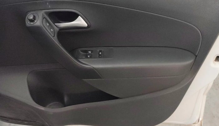 2021 Volkswagen Polo COMFORTLINE 1.0L TSI AT, Petrol, Automatic, 32,415 km, Driver Side Door Panels Control