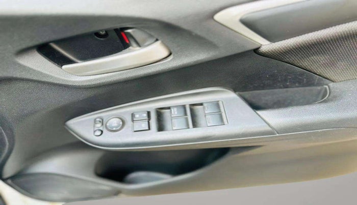 2022 Honda WR-V 1.2L I-VTEC VX MT, Petrol, Manual, 29,859 km, Driver Side Door Panels Control