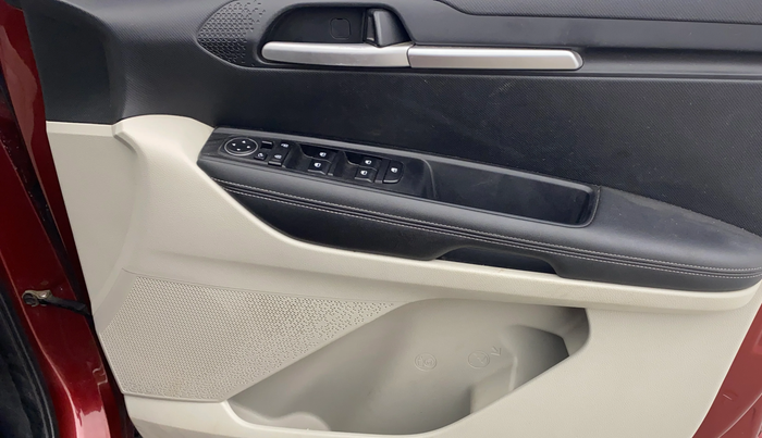 2020 KIA SONET HTX 1.0 IMT, Petrol, Manual, 68,265 km, Driver Side Door Panels Control