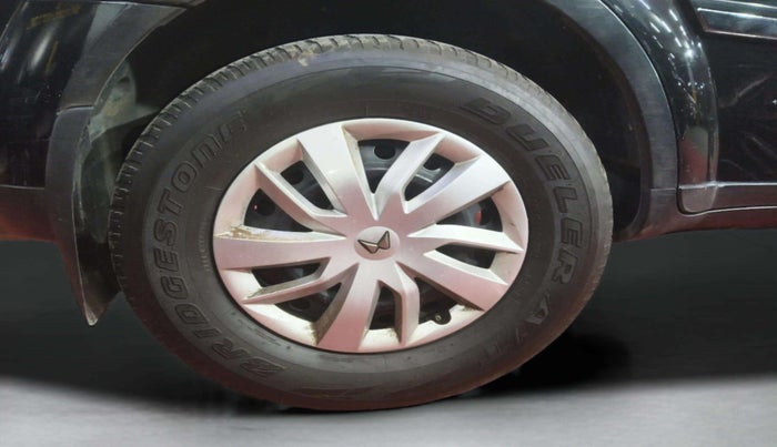 2018 Mahindra XUV500 W7, Diesel, Manual, 1,18,011 km, Right Rear Wheel