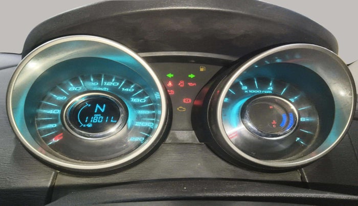 2018 Mahindra XUV500 W7, Diesel, Manual, 1,18,011 km, Odometer Image