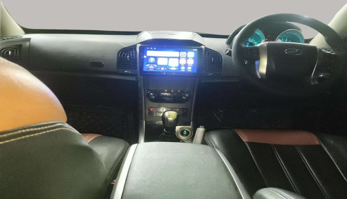 2018 Mahindra XUV500 W7, Diesel, Manual, 1,18,011 km, Air Conditioner
