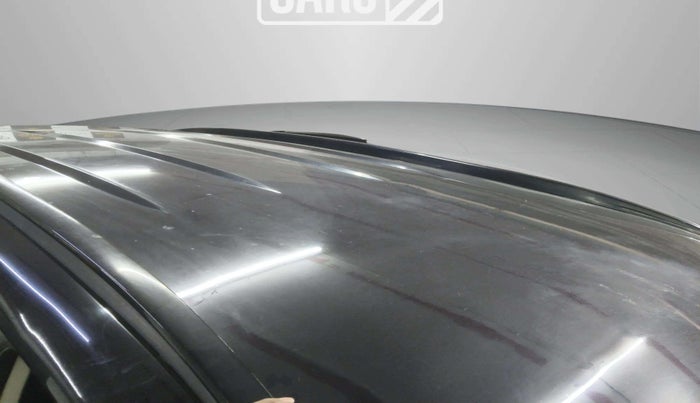 2018 Mahindra XUV500 W7, Diesel, Manual, 1,18,011 km, Roof