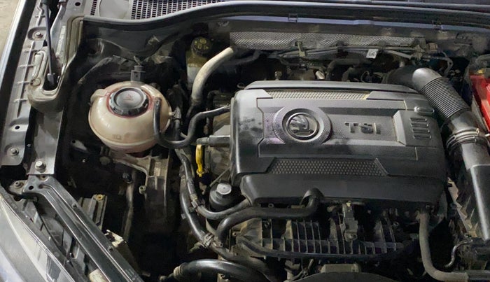 2019 Skoda Superb STYLE 1.8 TSI AT, Petrol, Automatic, 23,235 km, Engine View - Right