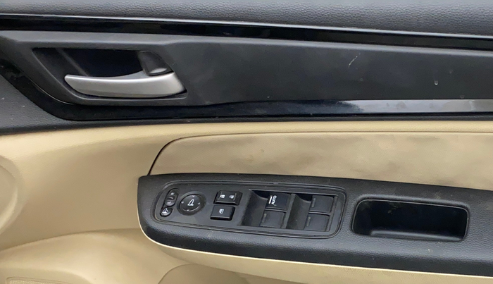 2019 Honda Amaze 1.2L I-VTEC VX, Petrol, Manual, 39,777 km, Driver Side Door Panels Control