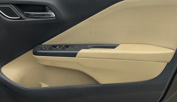 2021 Honda City 1.5L I-VTEC V MT 4TH GEN, Petrol, Manual, 49,297 km, Driver Side Door Panels Control