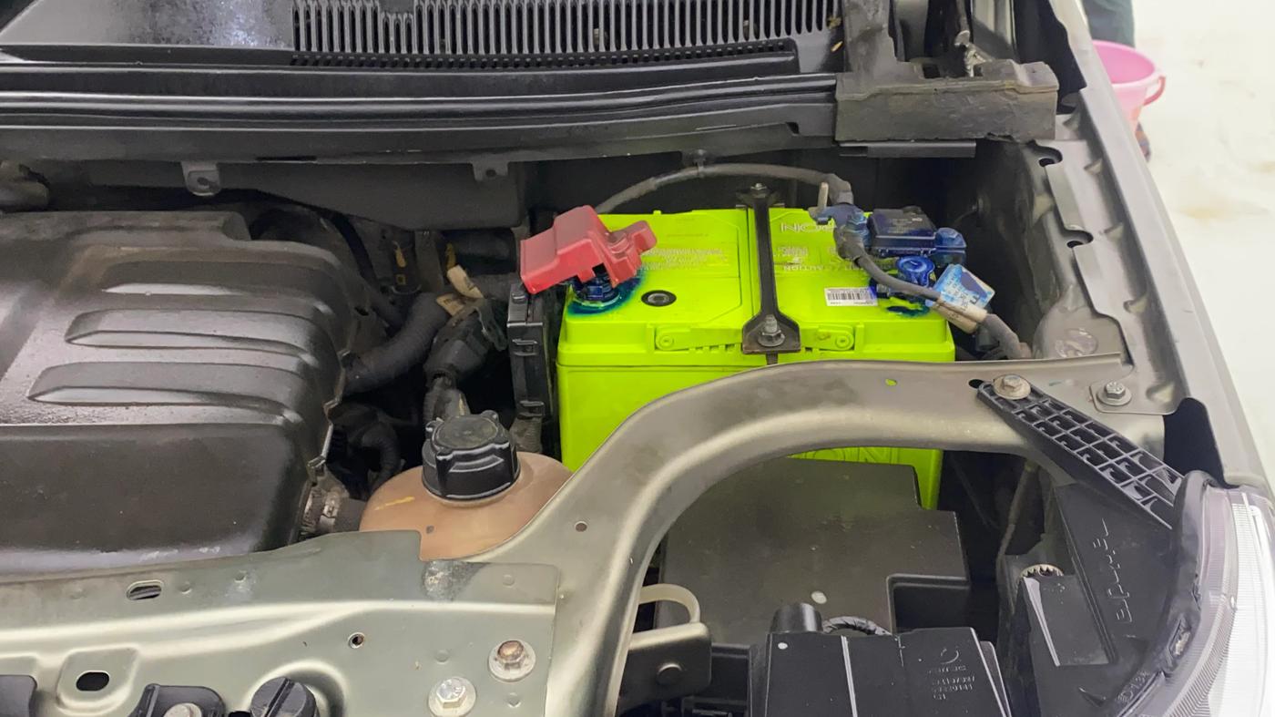 2021 Mahindra BOLERO NEO N10 R, Diesel, Manual, 1,24,465 km, Engine View - Left
