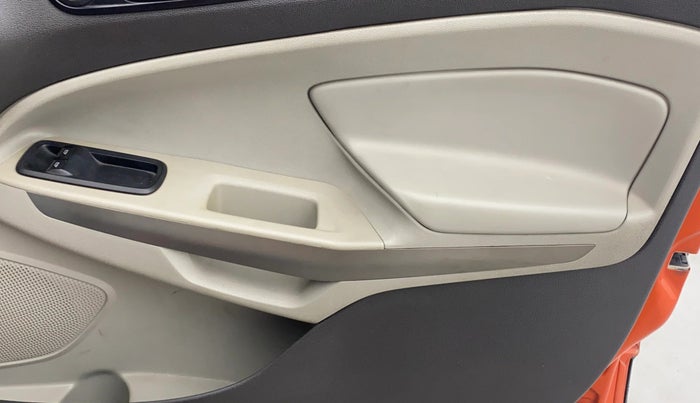 2014 Ford Ecosport AMBIENTE 1.5L DIESEL, Diesel, Manual, 1,17,219 km, Driver Side Door Panels Control