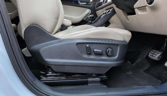 2023 Skoda Kodiaq L&K, Petrol, Automatic, 60,781 km, Driver Side Adjustment Panel