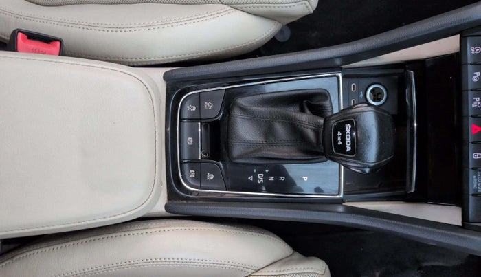 2023 Skoda Kodiaq L&K, Petrol, Automatic, 60,781 km, Gear Lever