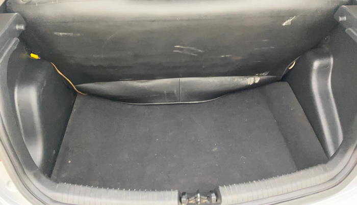 2018 Hyundai Grand i10 SPORTZ 1.2 KAPPA VTVT, Petrol, Manual, 66,773 km, Boot Inside