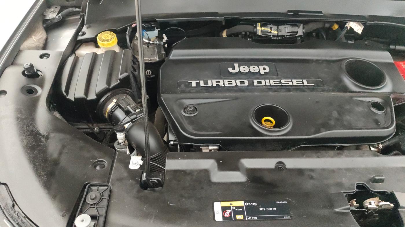 2023 Jeep Compass LIMITED (O) 2.0 DIESEL AT FWD, Diesel, Automatic, 22,303 km, Engine View - Right