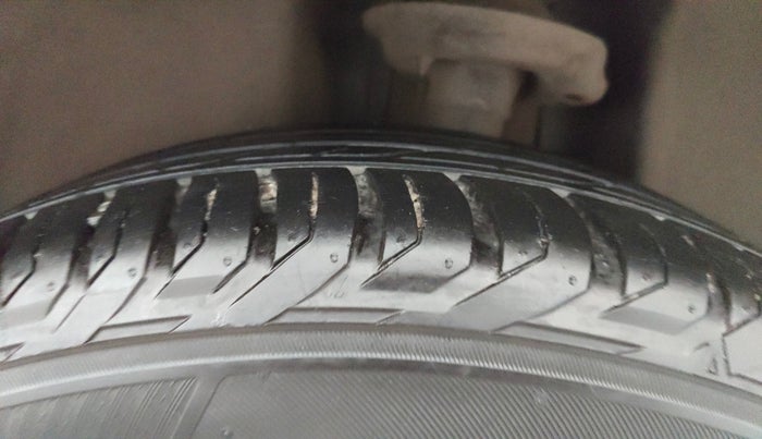 2023 Jeep Compass LIMITED (O) 2.0 DIESEL AT FWD, Diesel, Automatic, 22,303 km, Left Rear Tyre Tread