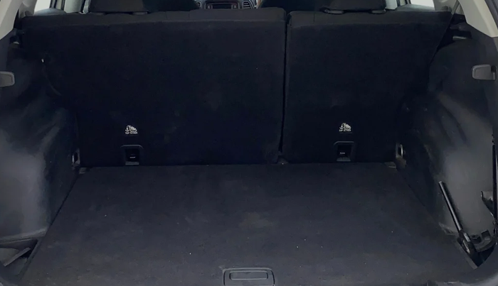 2018 Jeep Compass SPORT 2.0 DIESEL, Diesel, Manual, 1,00,566 km, Boot Inside