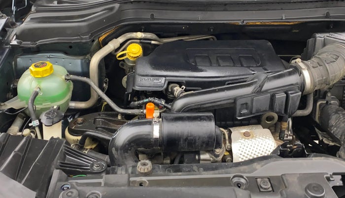 2019 Mahindra XUV300 W6 1.2 PETROL, Petrol, Manual, 1,37,766 km, Engine View - Right