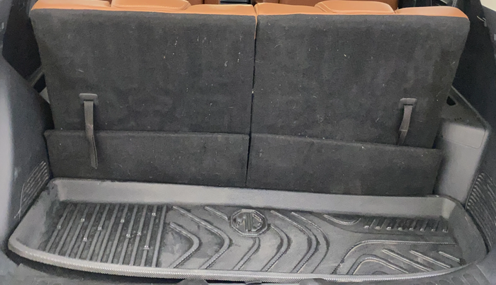 2021 MG HECTOR PLUS SHARP 1.5 PETROL TURBO DCT 6-STR, Petrol, Automatic, 62,486 km, Boot Inside