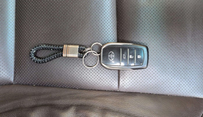 2020 Toyota Fortuner 2.8 4X2 AT, Diesel, Automatic, 48,819 km, Key Close Up